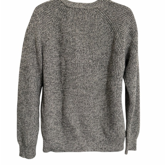 Old Navy Men's Off-White and Black Crewneck Sweater - Picture 2 of 6